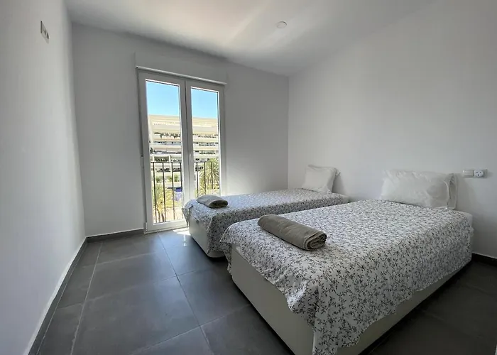 Renovated In Jardines Del Puerto شقة